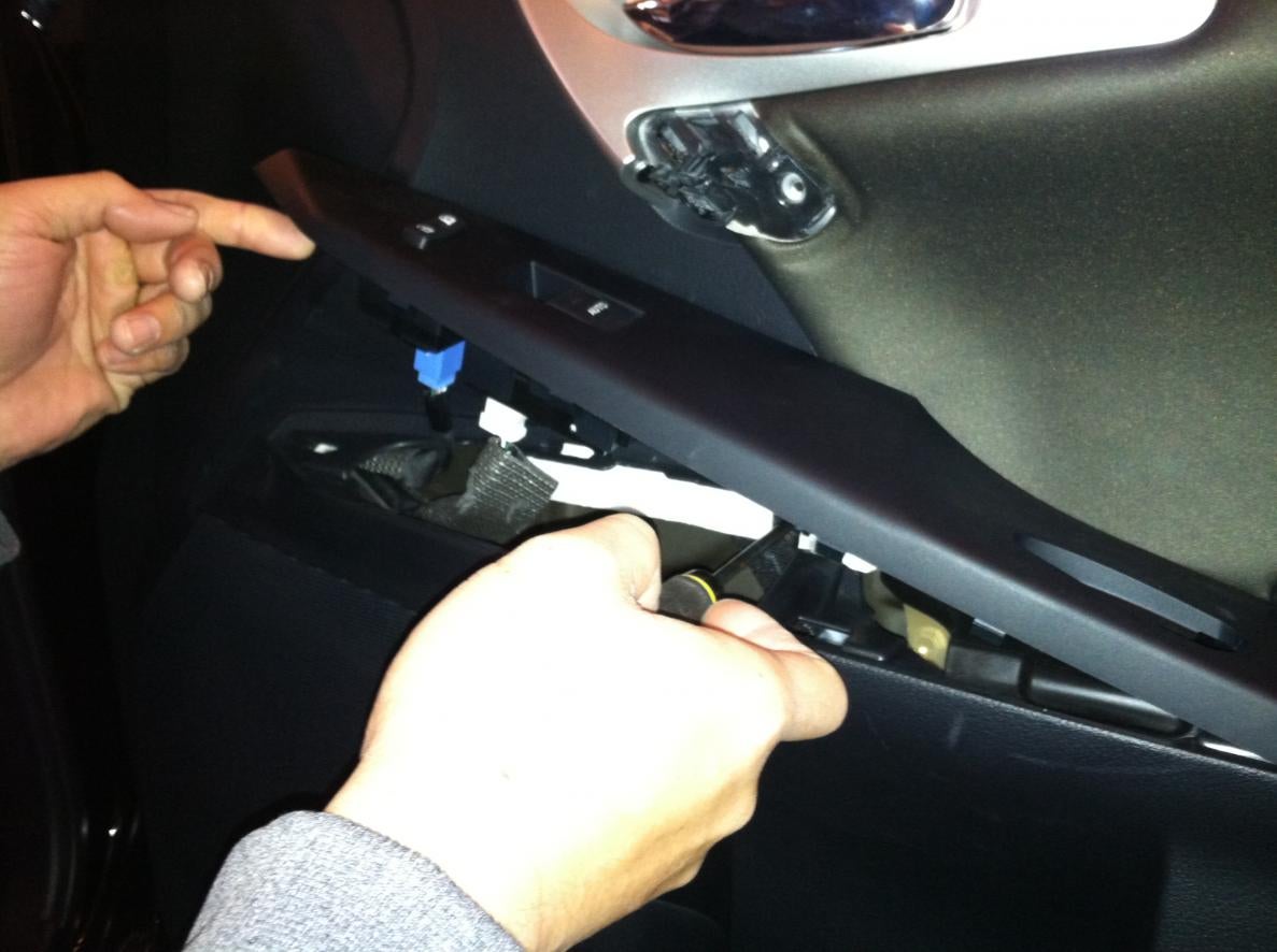 How to remove door panel